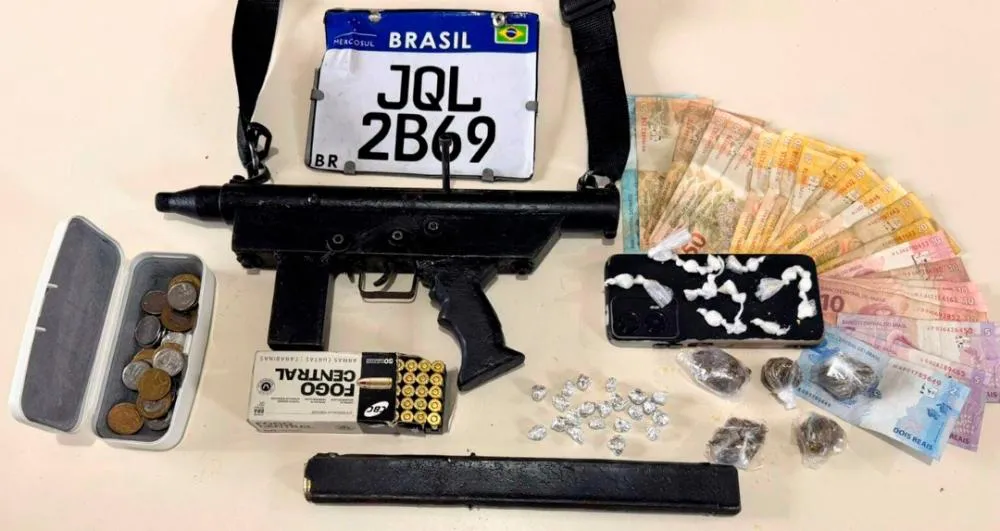 CIPE/Central e 55ª CIPM apreendem submetralhadora artesanal durante ação em Ibirataia