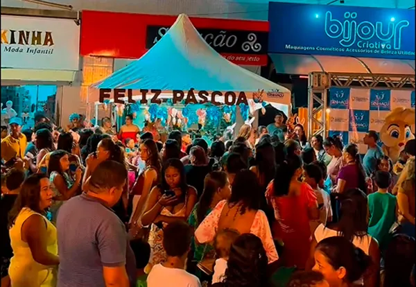Páscoa em Tanhaçu reúne famílias e garante diversão para crianças com coelhinhos e distribuição de chocolates