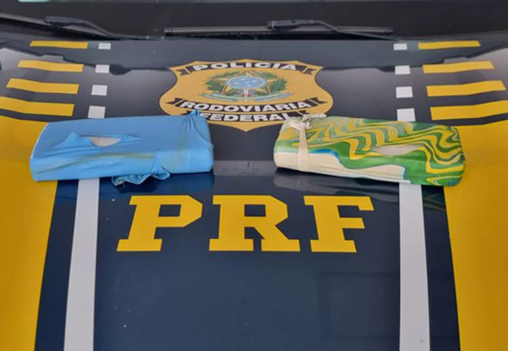 Vitória da Conquista: Mulher é flagrada pela PRF transportando droga avaliada em R$ 360.000,00