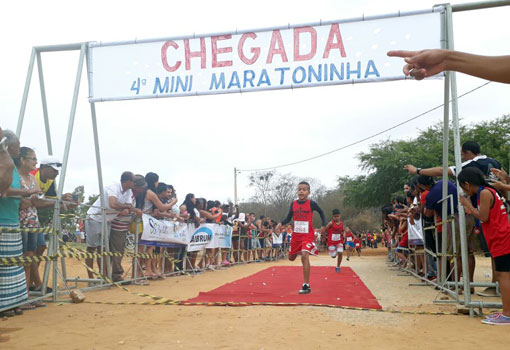 Brumado: mais de 140 crianças participaram da 4ª Mini Maratoninha na comunidade de Campo Seco I