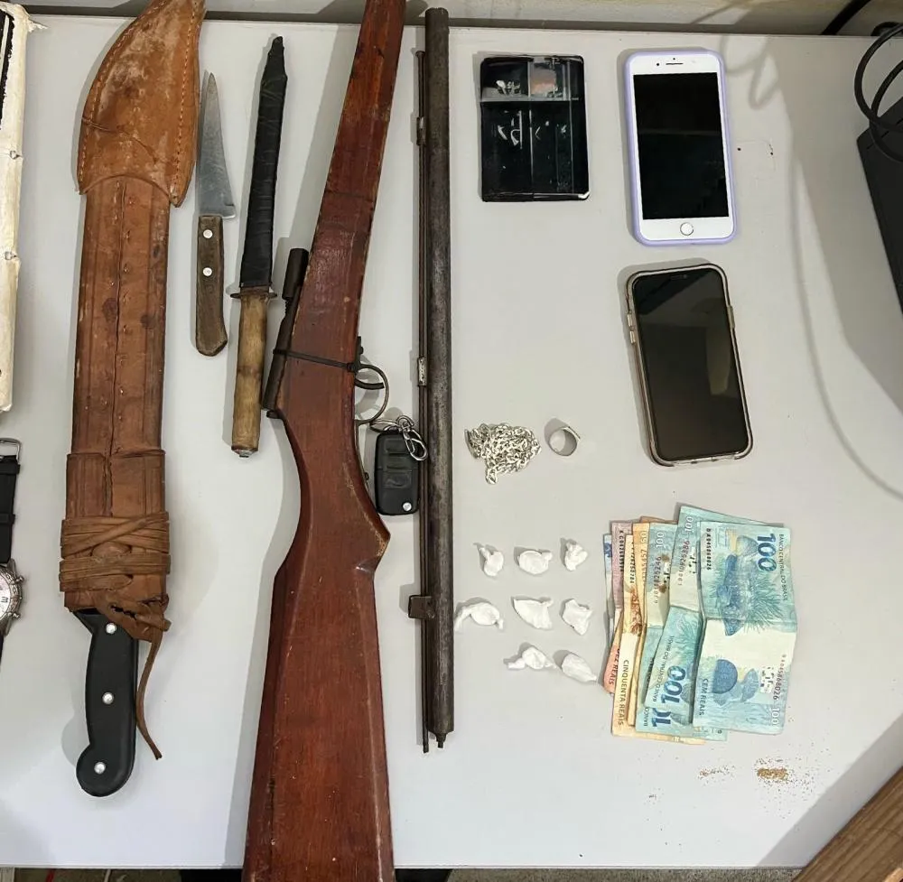 Operação da 46ª CIPM apreende drogas, arma e prende dois suspeitos em Livramento de Nossa Senhora