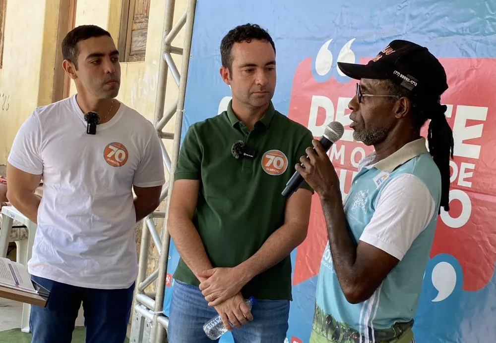 Eleições 2024: Fabrício Abrantes e Marlucinho debatem com o povo de Brumado no Bairro São Félix