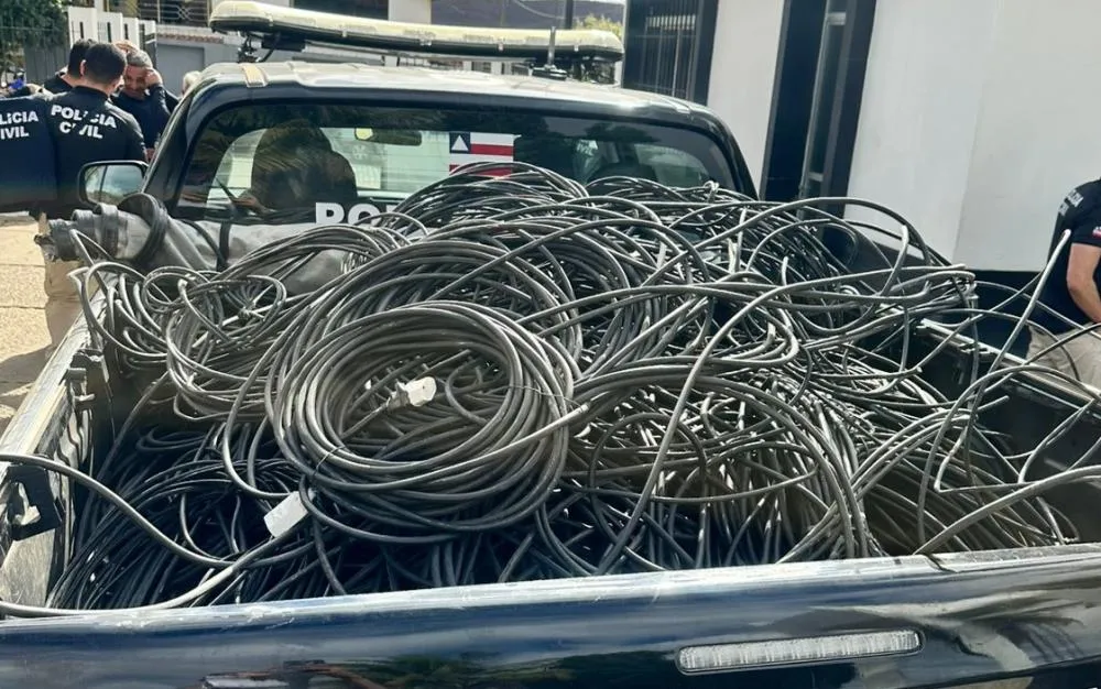 Polícia Civil recupera 2 mil metros de fios furtados da Prefeitura de Brumado durante operação nesta quarta-feira