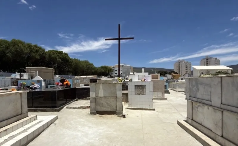 População elogia obras da prefeitura nos cemitérios de Brumado durante o Dia de Finados