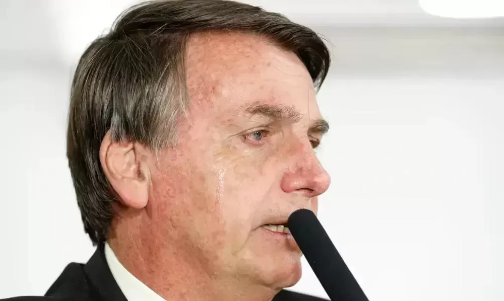 Defesa de Bolsonaro quer adiar depoimento à PF em caso sobre golpe