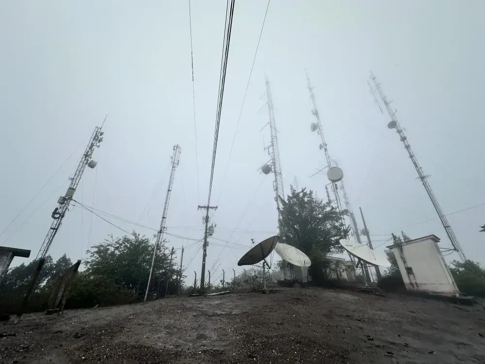 Queda de energia na Serra das Éguas volta a interromper sinal de TVs e rádios em Brumado