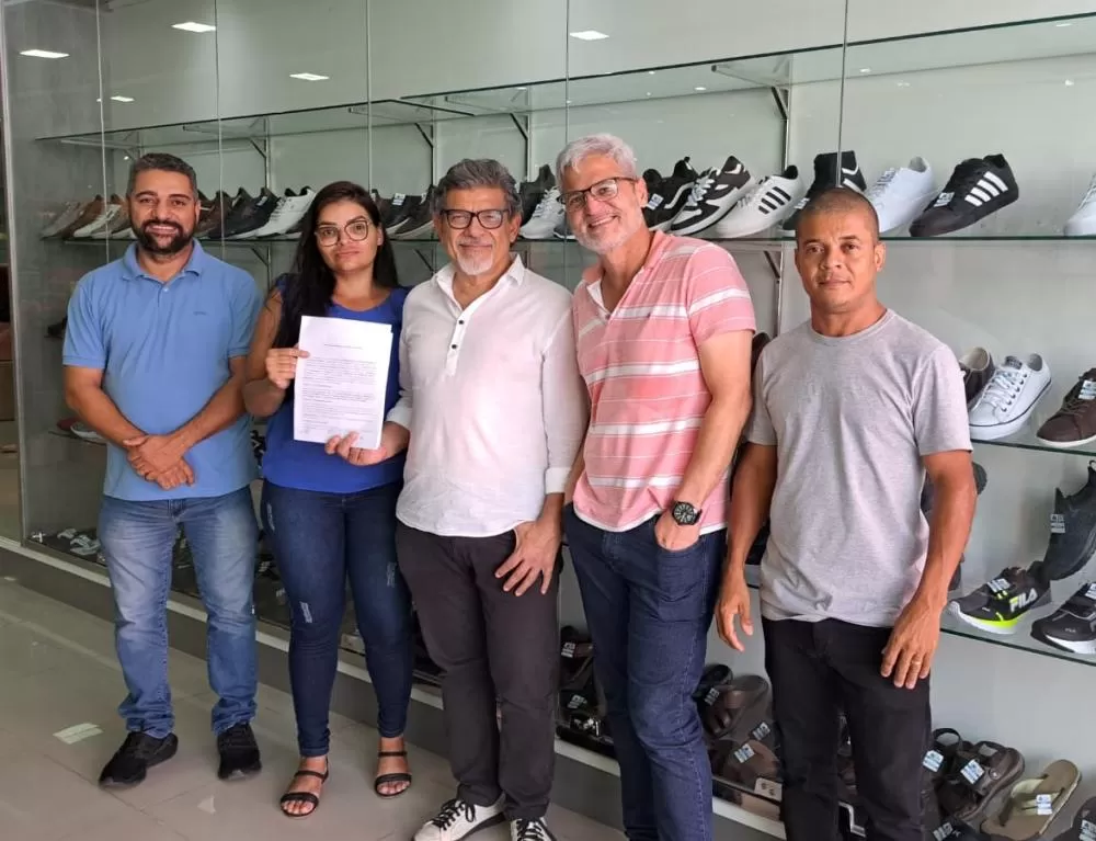 Brumado Convenção Coletiva de Trabalho 2023/2024 foi assinada durante reunião entre sindicatos 