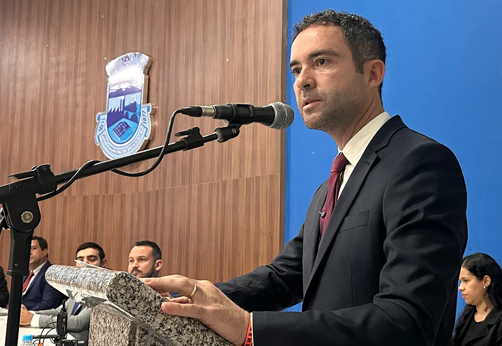 Em sessão solene, prefeito de Brumado reforça harmonia entre os poderes e anuncia desafios para 2026