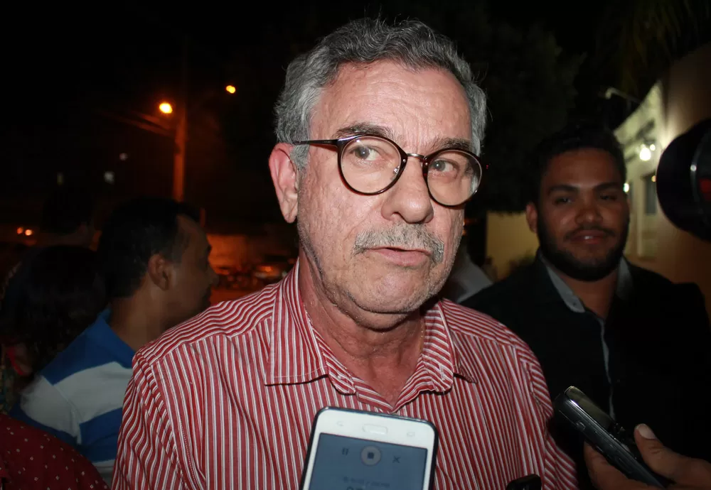 PT bate o martelo: Waldenor Pereira é o pré-candidato para disputar a Prefeitura de Vitória da Conquista