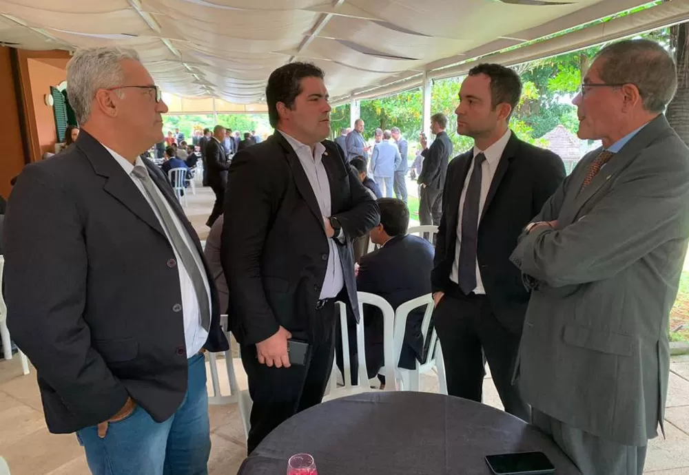 Em Brasília, Fabrício Abrantes articula futuro de Brumado