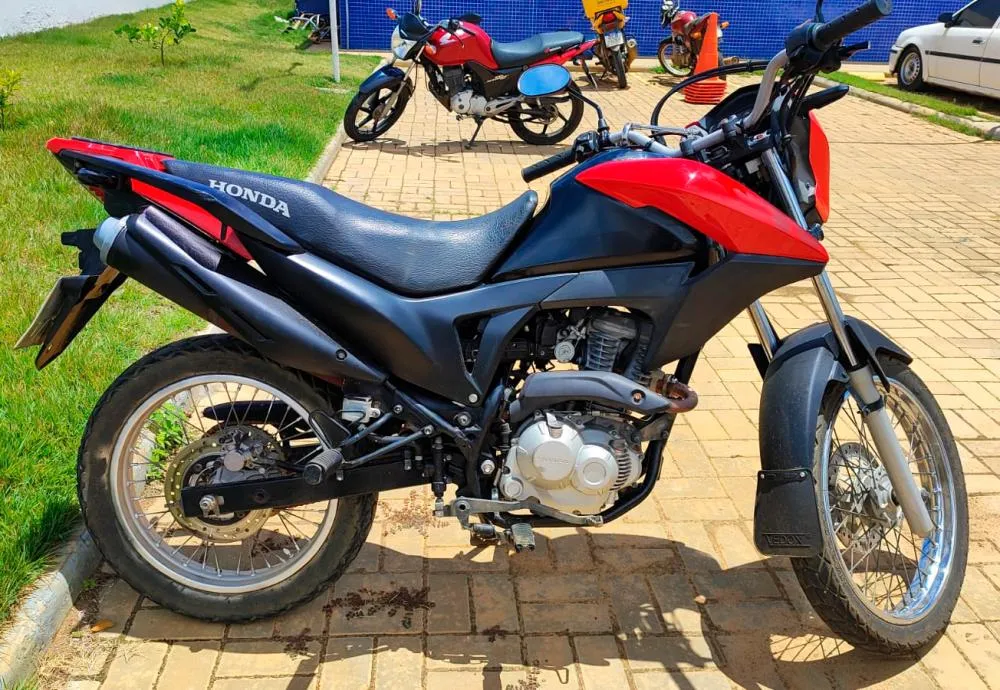 CIPRv/Brumado apreende motocicleta com sinais de adulteração em Barra do Choça