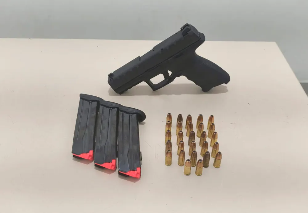 CIPRv/Brumado apreende pistola 9mm durante abordagem