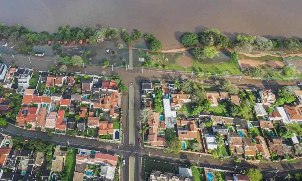 RS: Guaíba volta a 5 metros e nova cheia deve aumentar área de alagamento