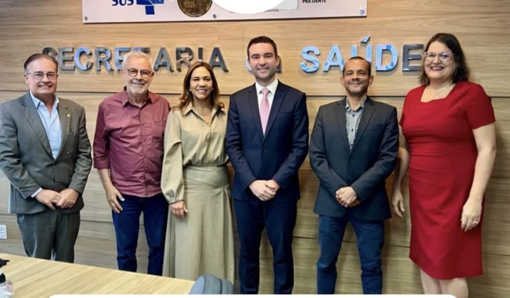 Em Salvador, prefeito de Brumado, Fabrício Abrantes, articula com a Sesab novos equipamentos e reformas na saúde