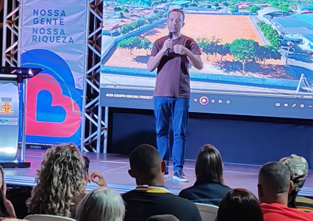 Prefeito Fabrício Abrantes anuncia reforma do Campo Idalina e construção de Praça de Convivência no São Félix