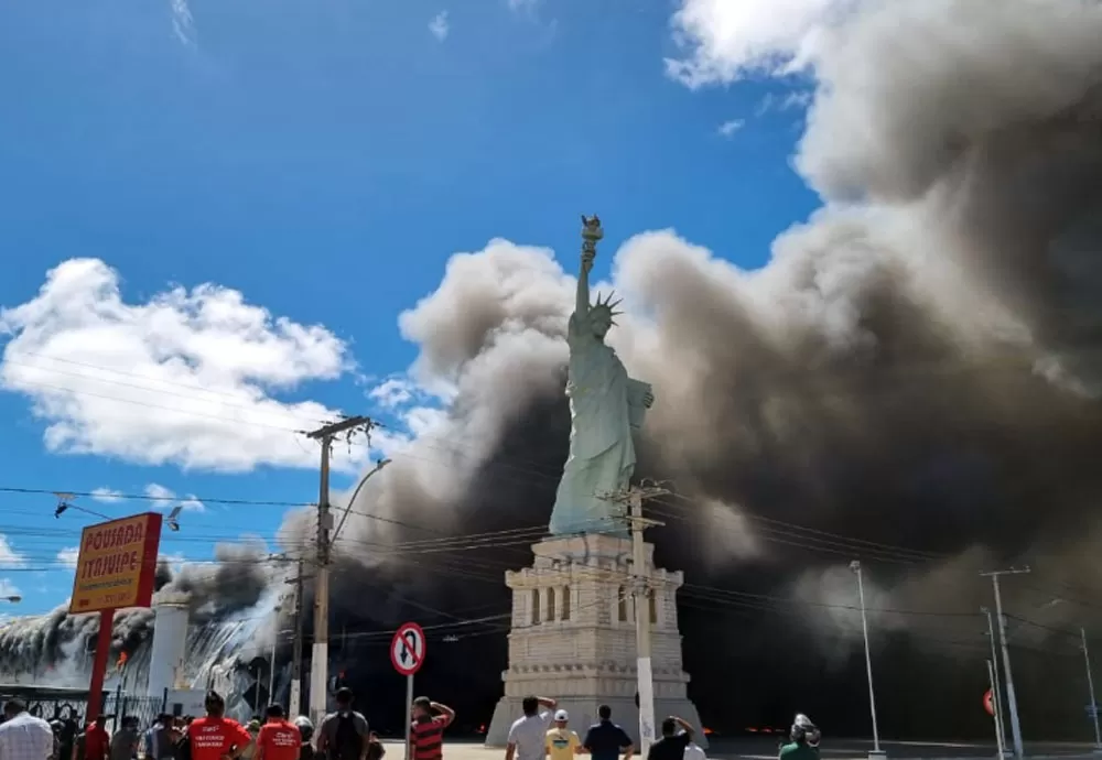 Vitoria da Conquista: Loja Havan fica destruída após incêndio