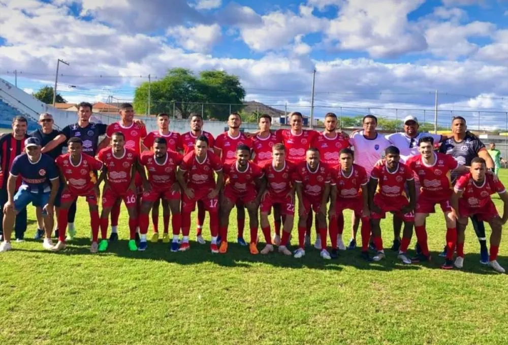 Seleção Brumadense Vence Guanambi por 4x0 no Campeonato Internacional de Futebol