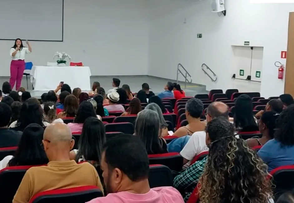 Secretária de Educação da Bahia, Profª Rowenna Brito, visita o CETIB em Brumado