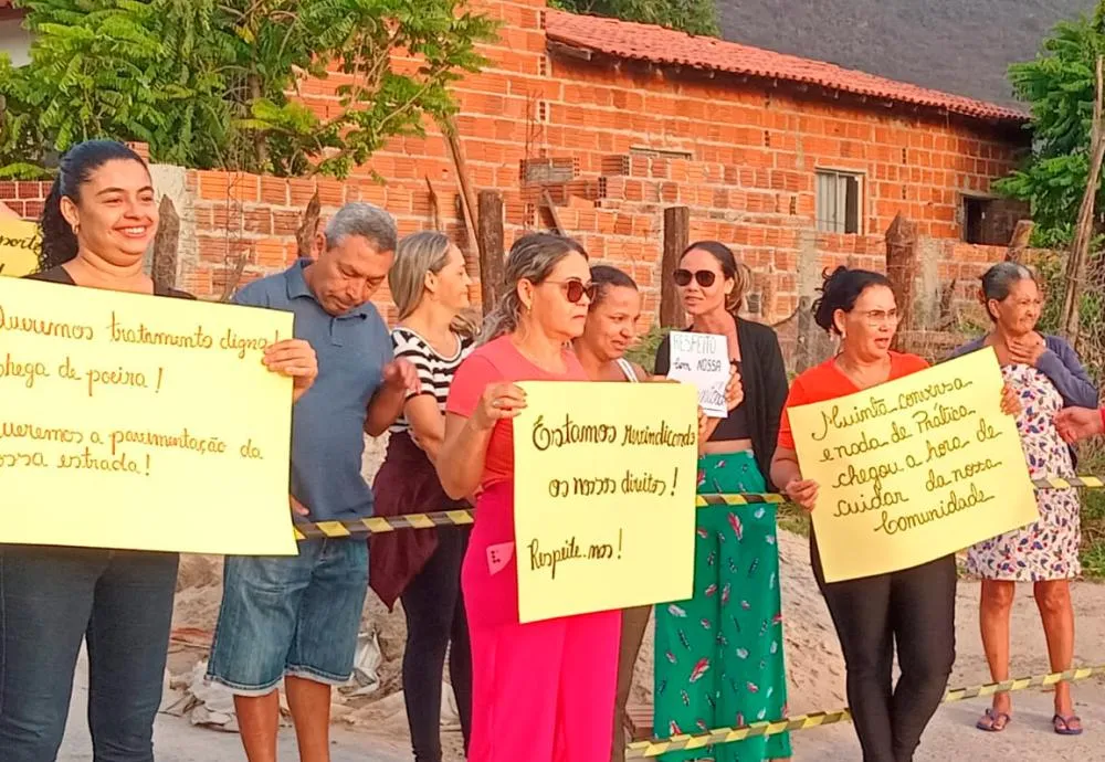 Moradores da Vila de Pedra Preta em Brumado também protestam pela permanência do Transporte Coletivo