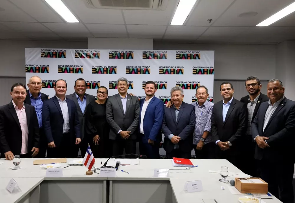 Jerônimo reúne prefeitos para reforçar a representatividade dos municípios e da Federação de Consórcios 
