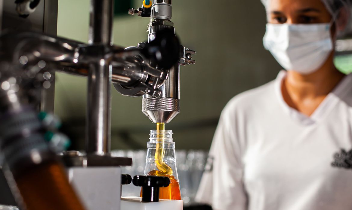 Índice de confiança do empresário industrial avança 1,4 ponto em abril