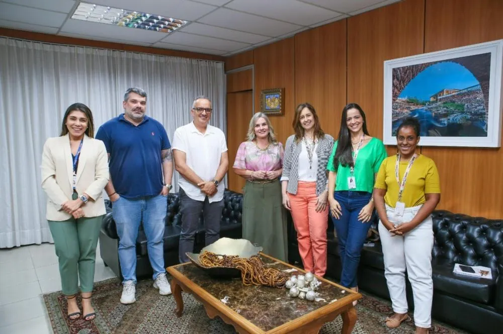 Ivana Bastos dá início ao projeto de implantação de um Posto do SAC na Assembleia Legislativa