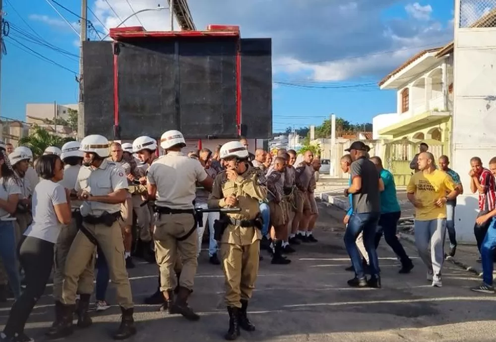 9º Beic leva trio às ruas de Conquista e capacita PMs para a folia