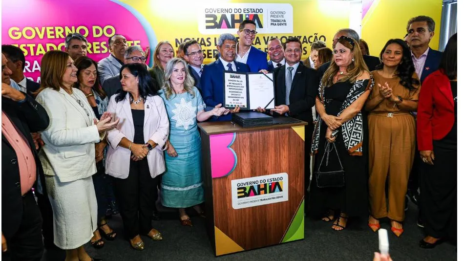 Ivana Bastos diz que ALBA cumpriu seu papel ao votar com zelo as leis de carreiras e de reorganização da PM 