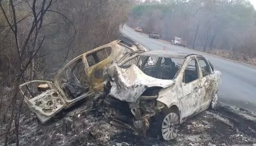 Batida entre carros destrói veículos e fere cinco pessoas no Oeste da Bahia