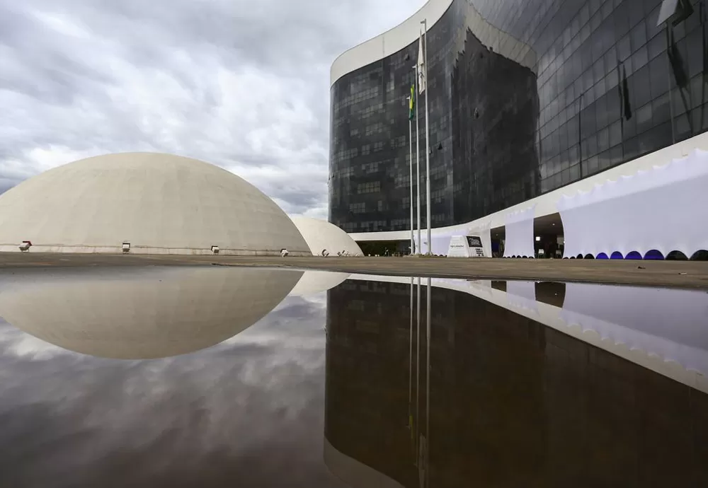 Plenário do TSE confirma multa de R$ 22,9 milhões ao PL