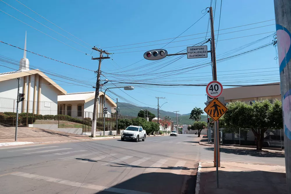 Brumado: Superintendência Municipal de Trânsito e Transportes reforça segurança viária com Detector de Avanço de Sinal (DAS)