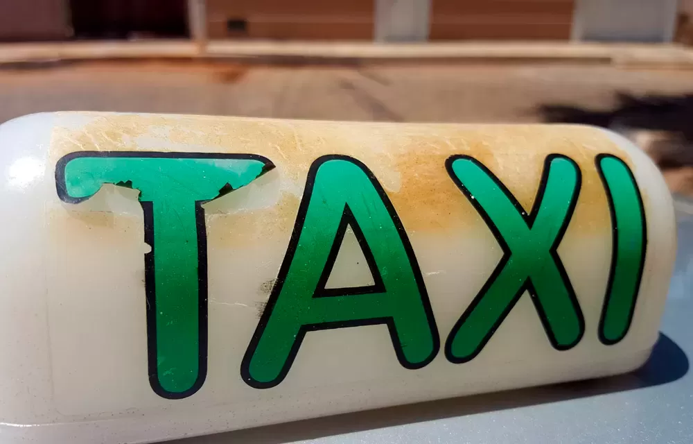 Superintendência de Trânsito e Transportes de Brumado convoca taxistas para atualização de cadastros e emissão de Alvará 2024