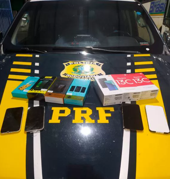 Em Barreiras, PRF apreende aparelhos celulares transportados ilegalmente
