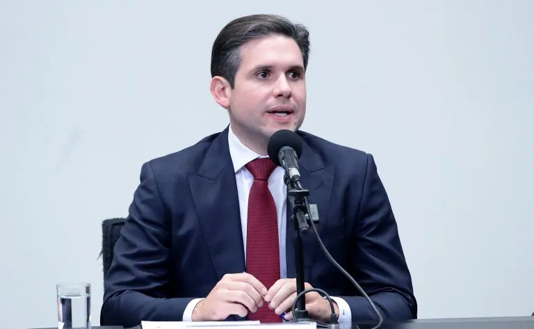 Hugo Motta sobre anistia: 'Precisamos nos livrar dessas pautas tóxicas e olhar para a frente'