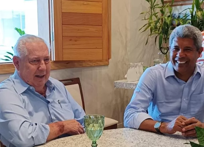 Jerônimo e Nilo Coelho discutem investimentos para Guanambi durante encontro após agenda no município