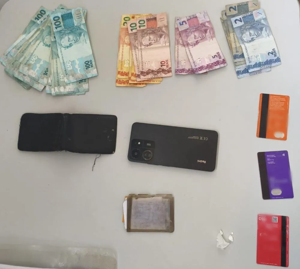 Polícia Militar prende homem suspeito de furtar dinheiro em hotel de Livramento de Nossa Senhora