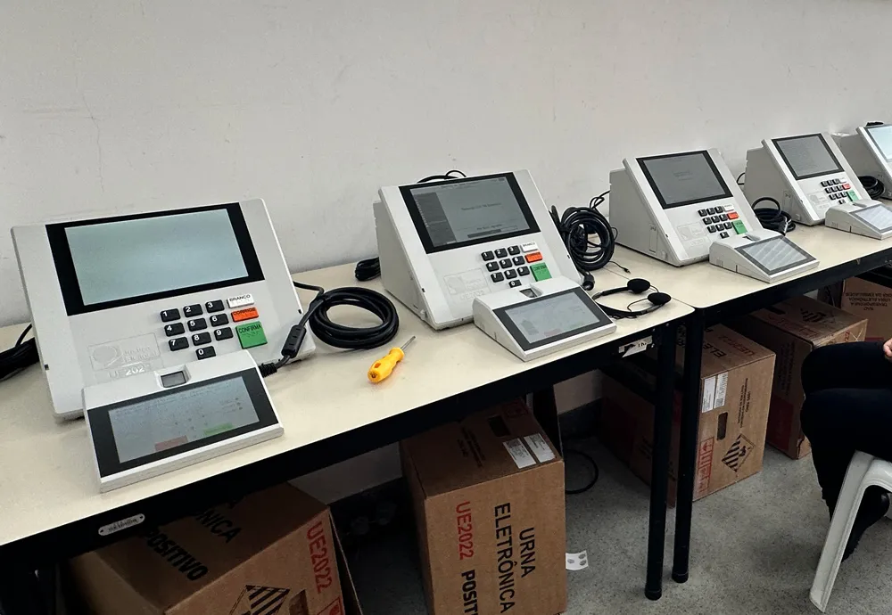 Seguras, modernas e inclusivas: conheça os modelos de urnas das Eleições 2024