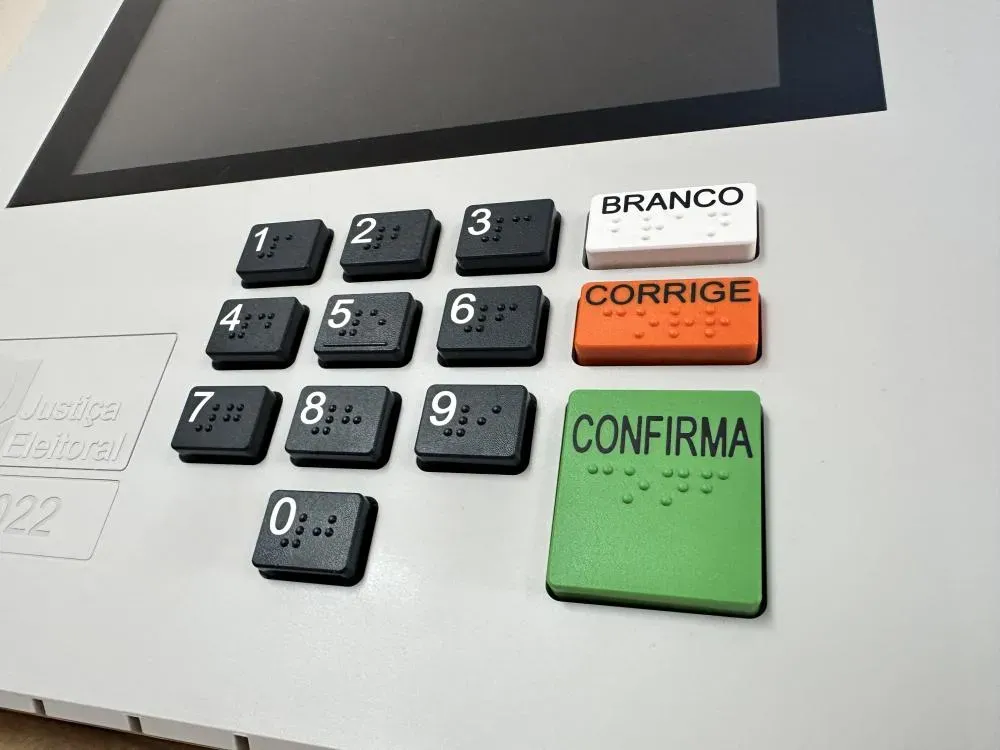 Seguras, modernas e inclusivas: conheça os modelos de urnas das Eleições 2024