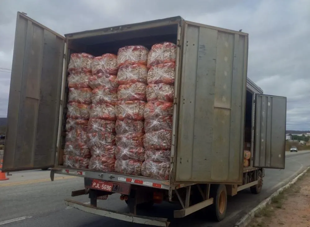 CIPRv/Brumado apreende carregamento de cereais e grãos sem nota fiscal na BA-262