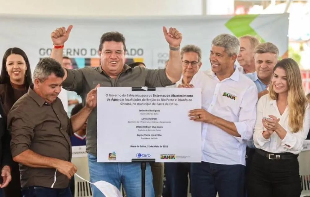 Marquinho Viana celebra pacote de entregas de Jerônimo em Barra da Estiva com emendas de sua autoria