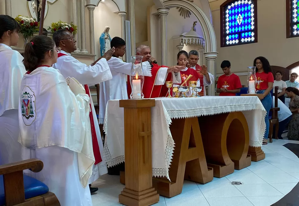 Brumado: Paróquia Bom Jesus realizou o Sacramento da Crisma no último sábado 18/11