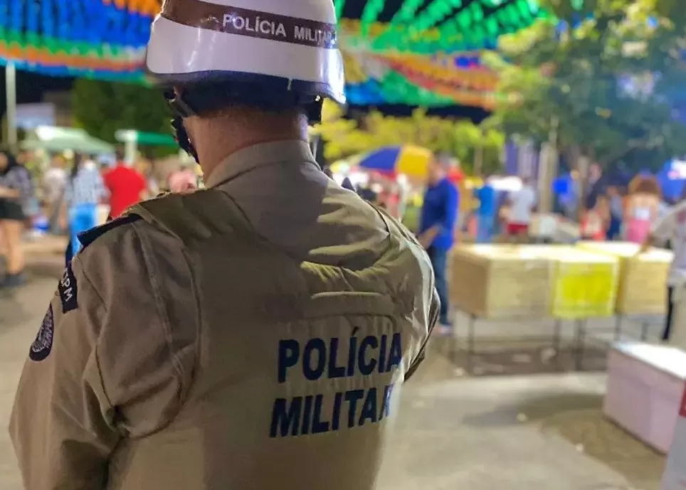 Polícia Militar garante segurança durante Forró da CDL em Brumado e detém indivíduo com tornozeleira eletrônica