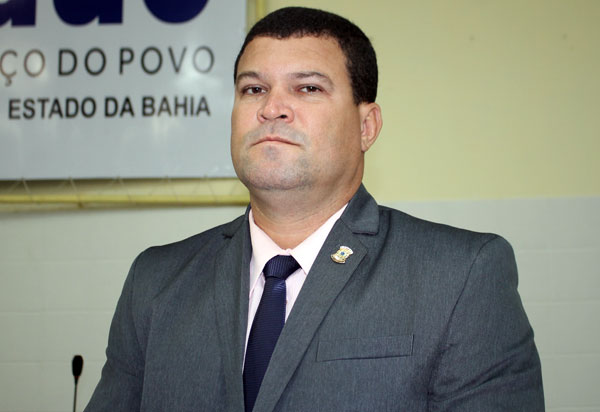 Vereador Rey de Domingão parabeniza Brumado e seus munícipes pelo 141 anos de história 