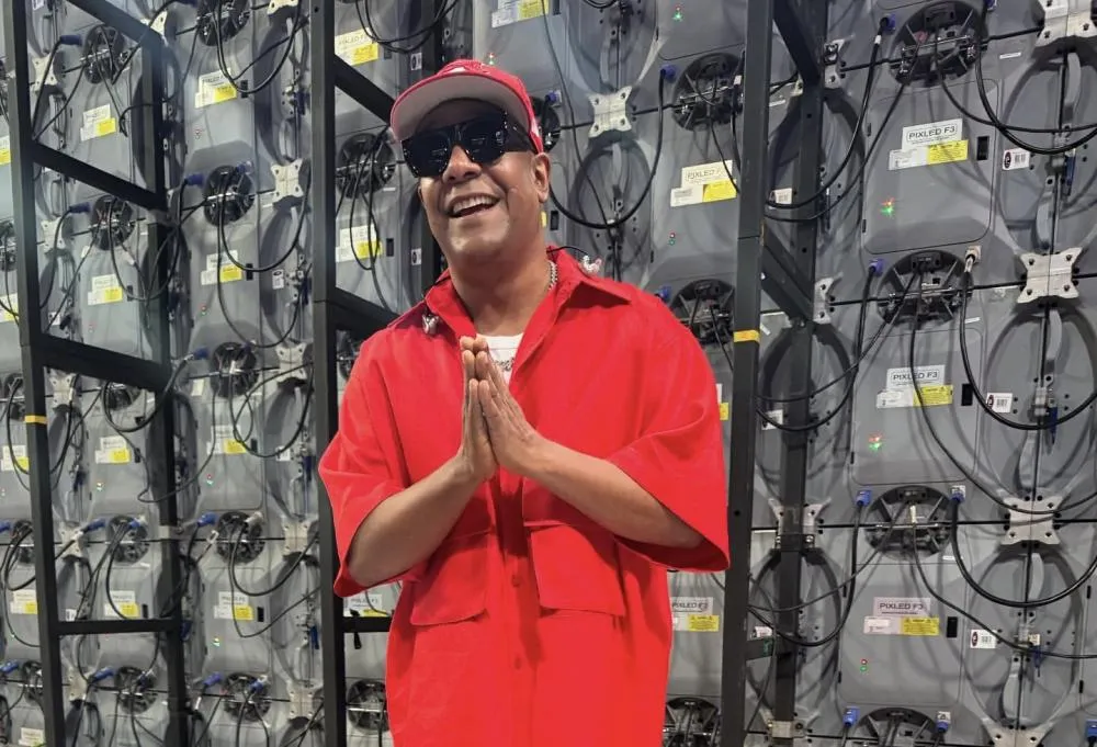 Cantor Márcio Victor é internado em Salvador e passa por procedimento cardíaco