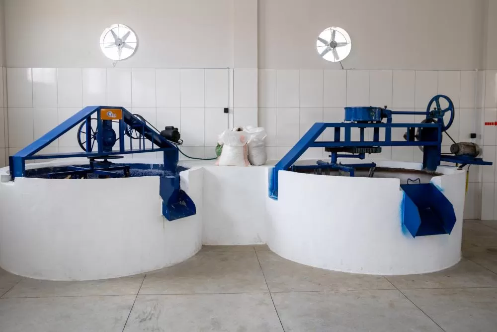 Quilombolas de Palmas de Monte Alto comemoram produção de nova casa de farinha