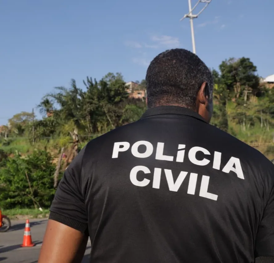 Polícia Civil cumpre mandado de prisão contra acusado de tráfico de drogas em Vitória da Conquista