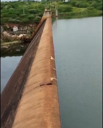 Barragem de Cristalândia em Brumado está prestes a sangrar devido às intensas chuvas