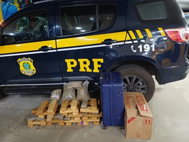 PRF apreende quase 110 kg de maconha em Vitória da Conquista