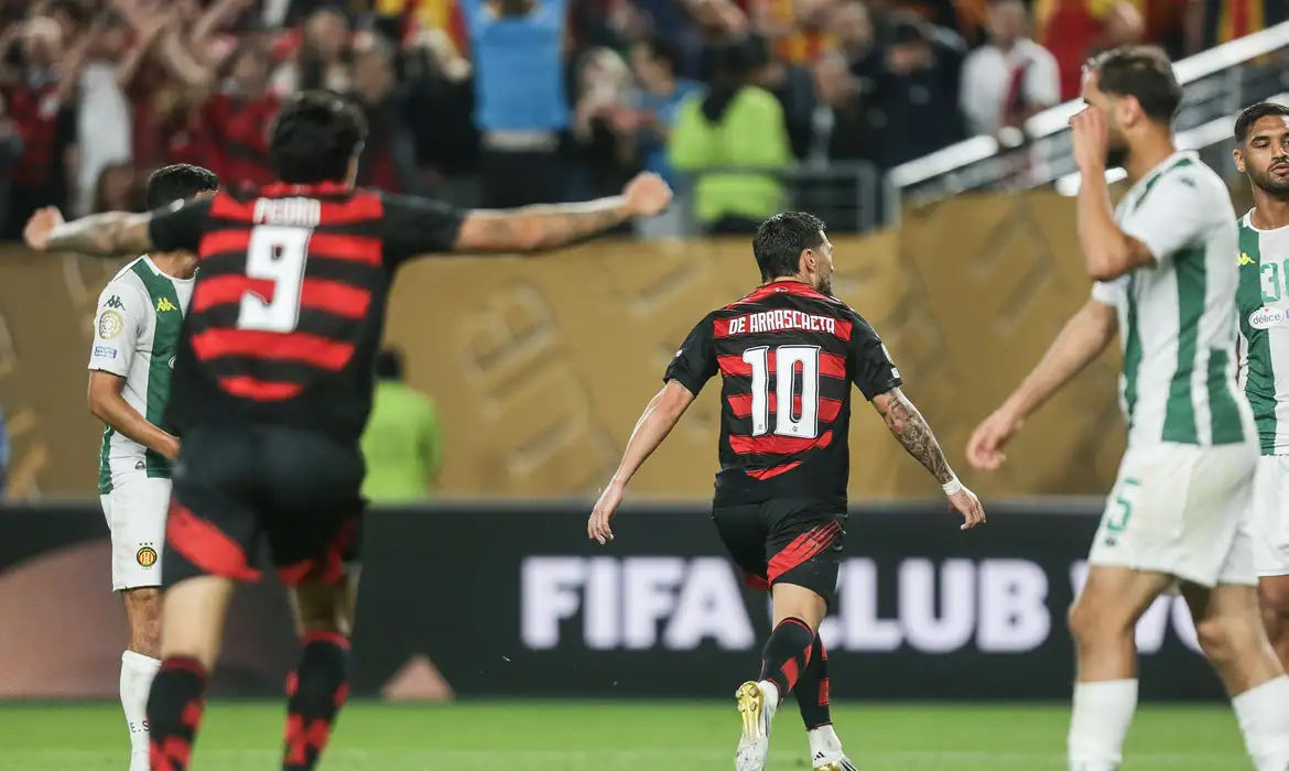 Flamengo inicia Copa do Mundo de Clubes com vitória sobre o Espérance
