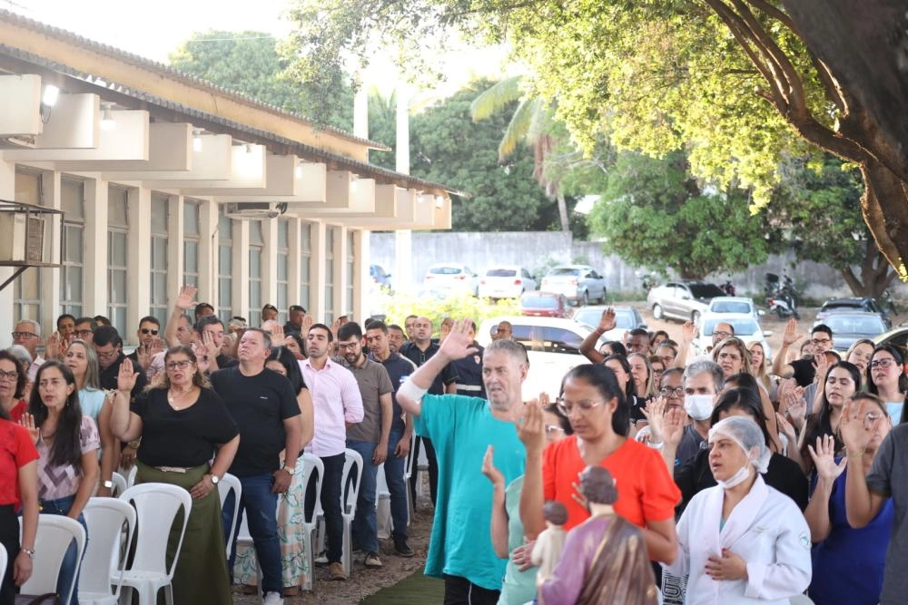 Brumado: Missa em ação de graças reúne colaboradores e comunidade no Hospital Municipal Magalhães Neto